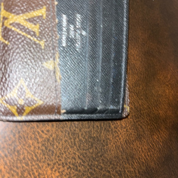 Men’s Louis Vuitton Bifold Wallet - Picture 9 of 15
